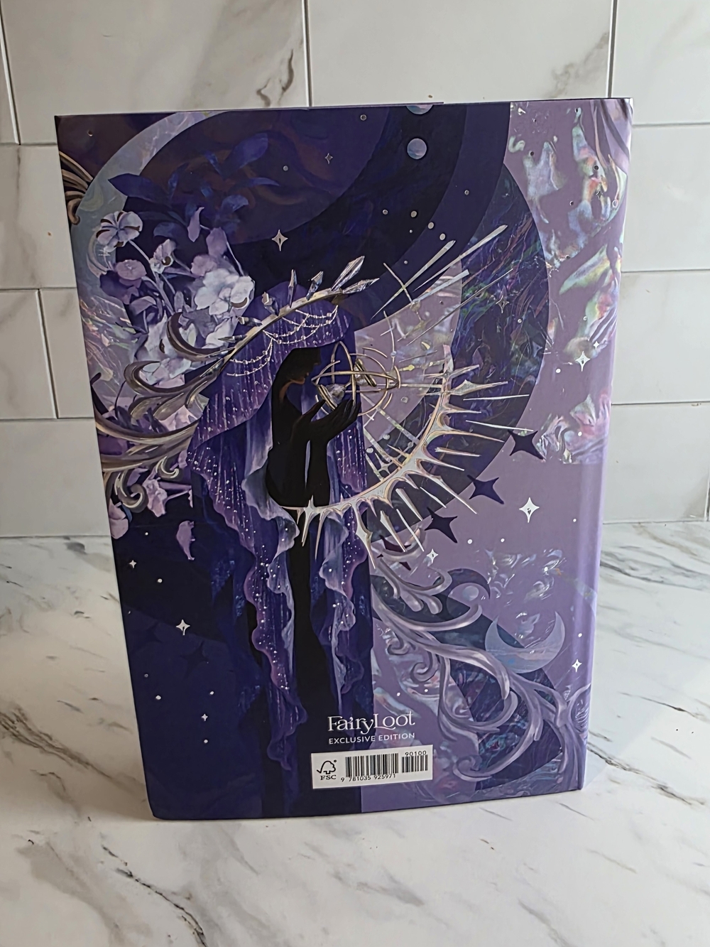FairyLoot Exclusive Edition – The Last Starborn Seer by Venetia Constantine - Picture 4 of 10